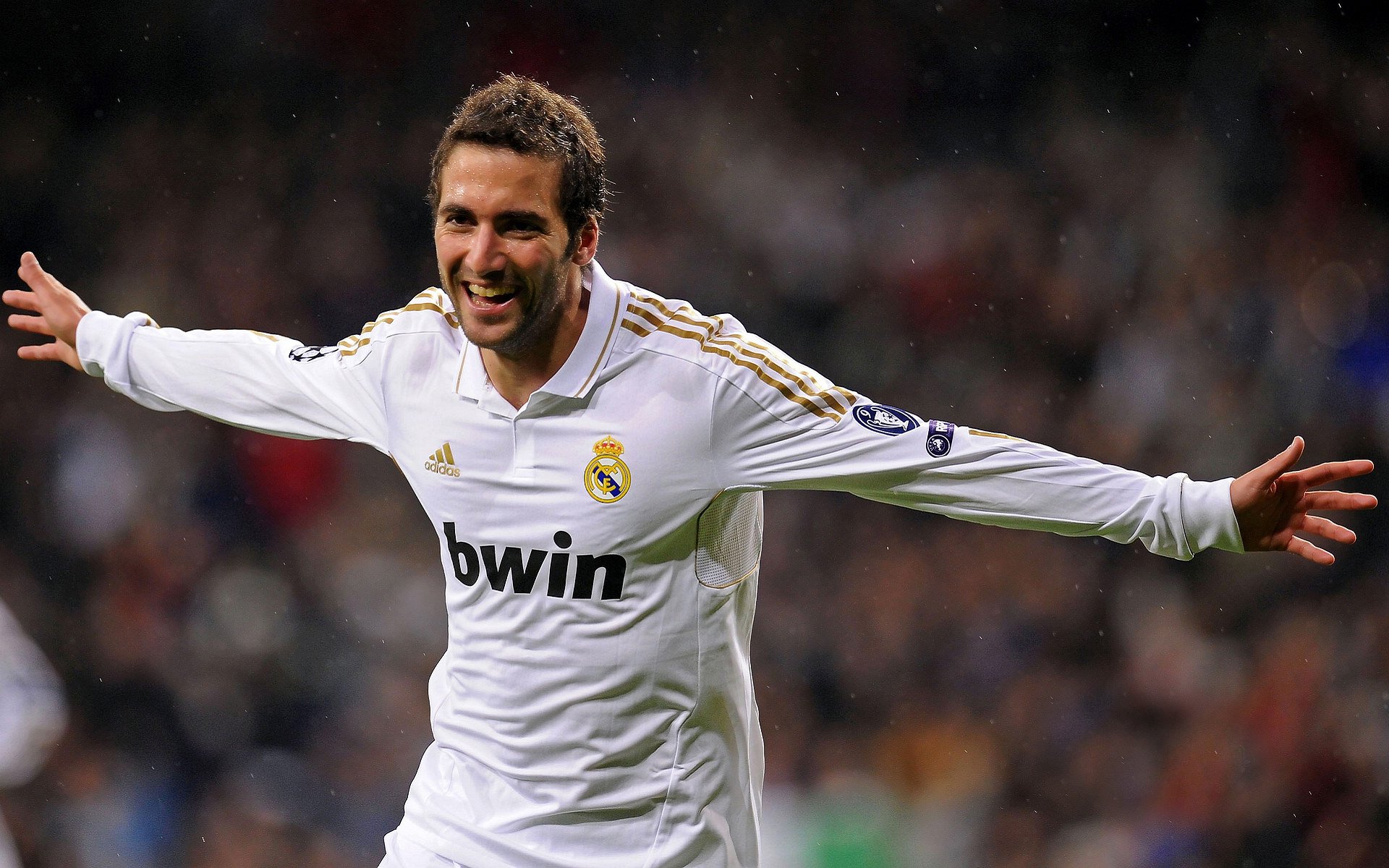 全黑队的快速推进和精准进攻令人防不胜防，全黑通关