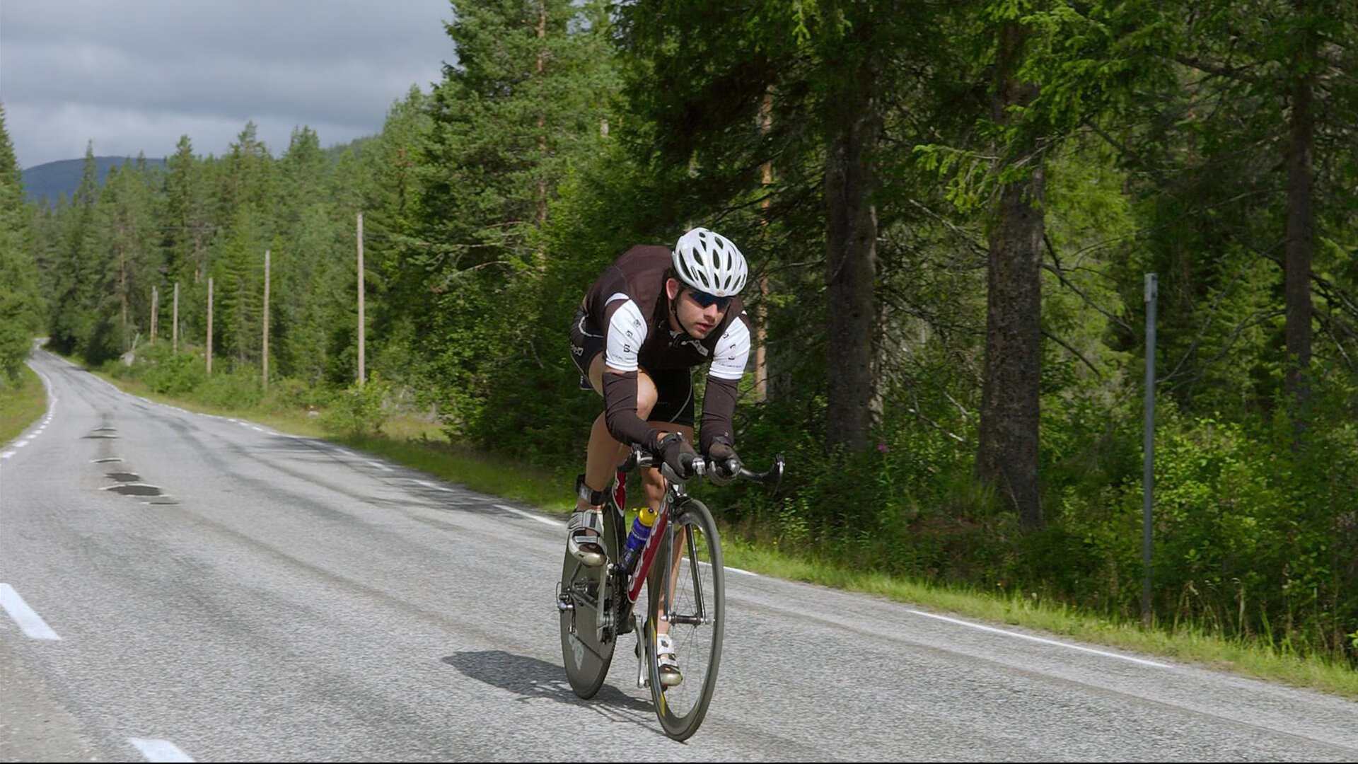 体育赛事志愿者表彰大会弘扬无私奉献精神与价值，体育赛事志愿者的作用与意义